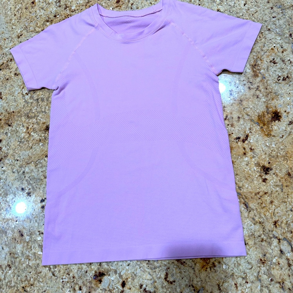 Athletic t-shirt womens